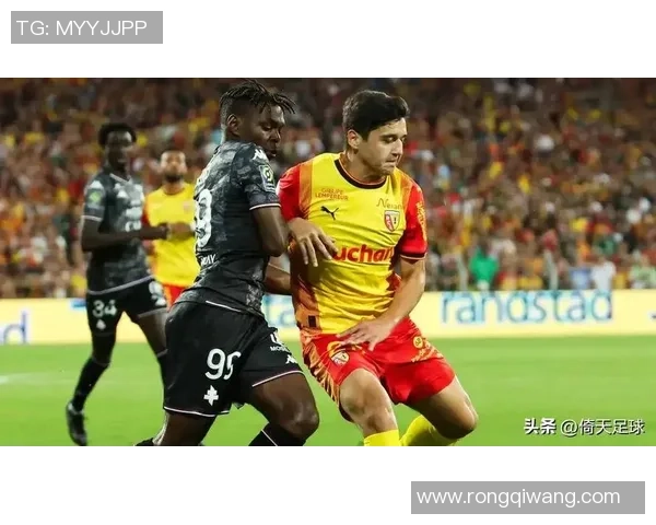 世界杯激战：多特蒙德与本菲卡0比0平局补时争议进球引发全场沸腾