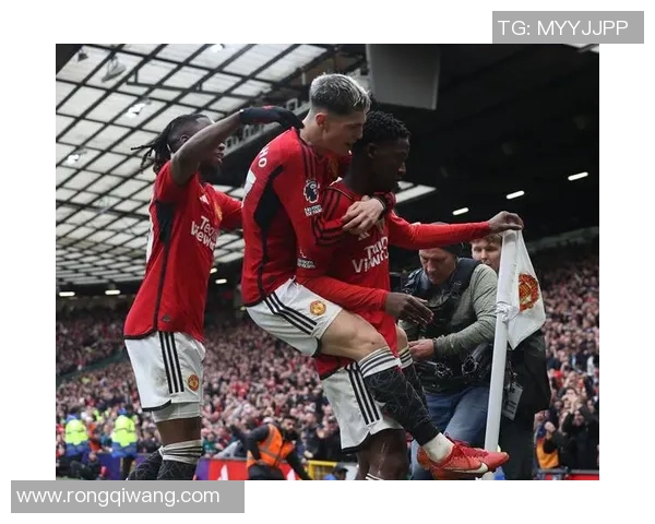 国王杯激战曼联与热刺平局瞬间引发全场热烈反响分析