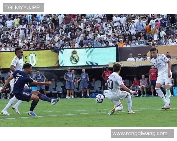 英超激战利物浦逆转巴黎圣日耳曼帽子戏法引爆全场精彩瞬间回顾