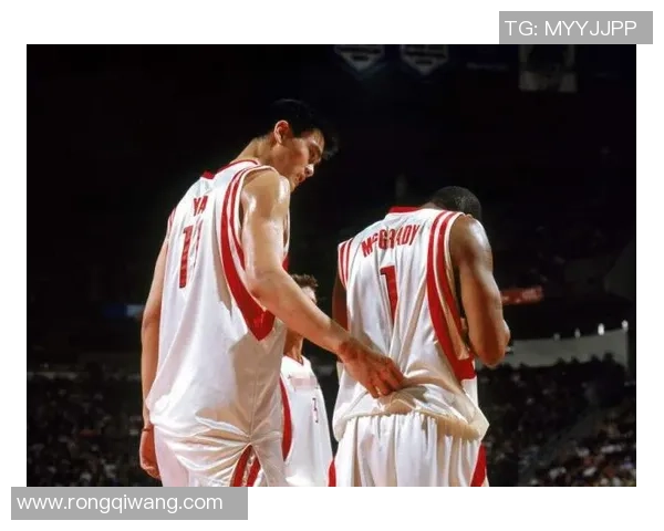 姚明在对阵雄鹿时的精彩盖帽瞬间回顾与分析