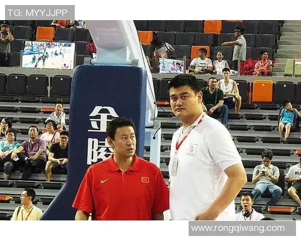 姚明挑战极限勇攀悬崖展现不屈精神与坚韧毅力的壮丽旅程