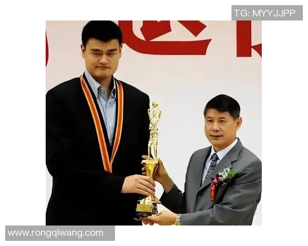 姚明退役时的年龄及其对篮球事业的影响分析 姚明退役时的年龄及其对篮球事业的影响分析