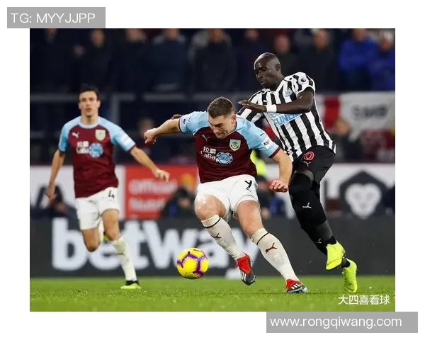 世界杯热刺与里昂激战成平局争议判罚引发全场热议