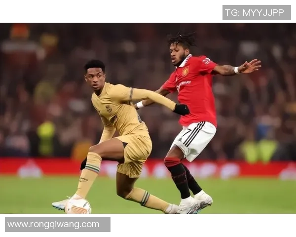 中超精彩对决曼联与巴萨激战成平补时进球引爆全场热情 中超精彩对决曼联与巴萨激战成平补时进球引爆全场热情