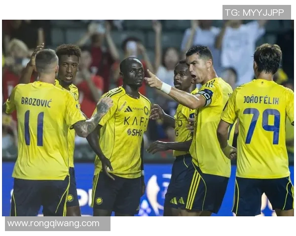 英超激战：AC米兰狂胜皇马红牌事件引发全场热议与转会传闻