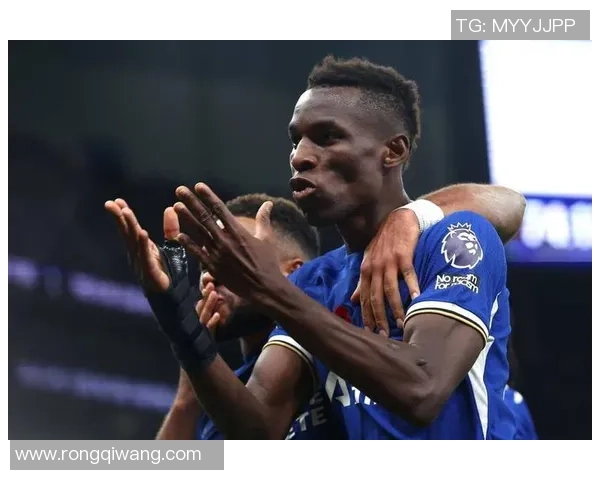 意甲热刺大胜里昂五球狂潮帽子戏法引发全场欢呼