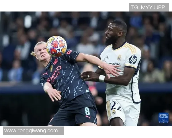 西甲焦点战皇马与曼城激战成平绝杀瞬间引发争议判罚热议